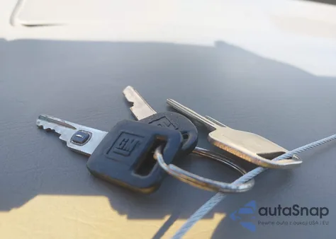 1998 Chevrolet Lumina z USA, uszkodzony, nr VIN 2G1WL52M1W1121561